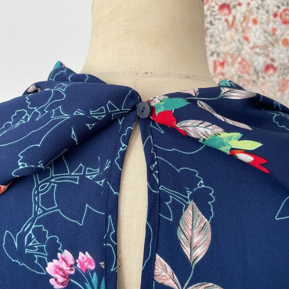 Floral Blouse With Bell Sleeves - Picture 5 of 9